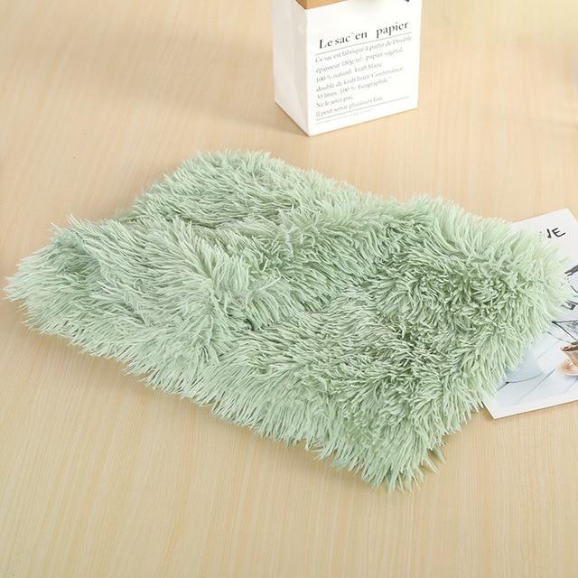 Small fluffy blankets best sale